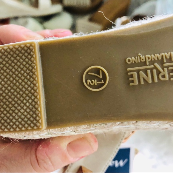 NWT tan espadrille wedges - Picture 7 of 8